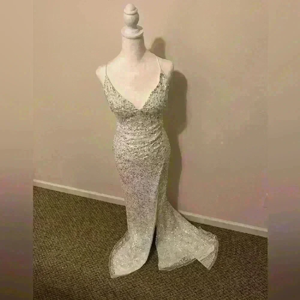 Primavera Formal Prom Dress White with Pastel Sequins Size 4 - Picture 1 of 10